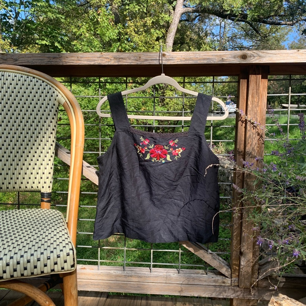 Vintage 90s Black Floral Crop Tank Embroidered